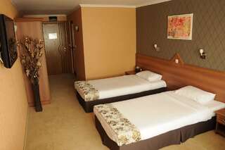 Отель Hotel Elit Pernik Двухместный номер Делюкс с 1 кроватью или 2 отдельными кроватями-4